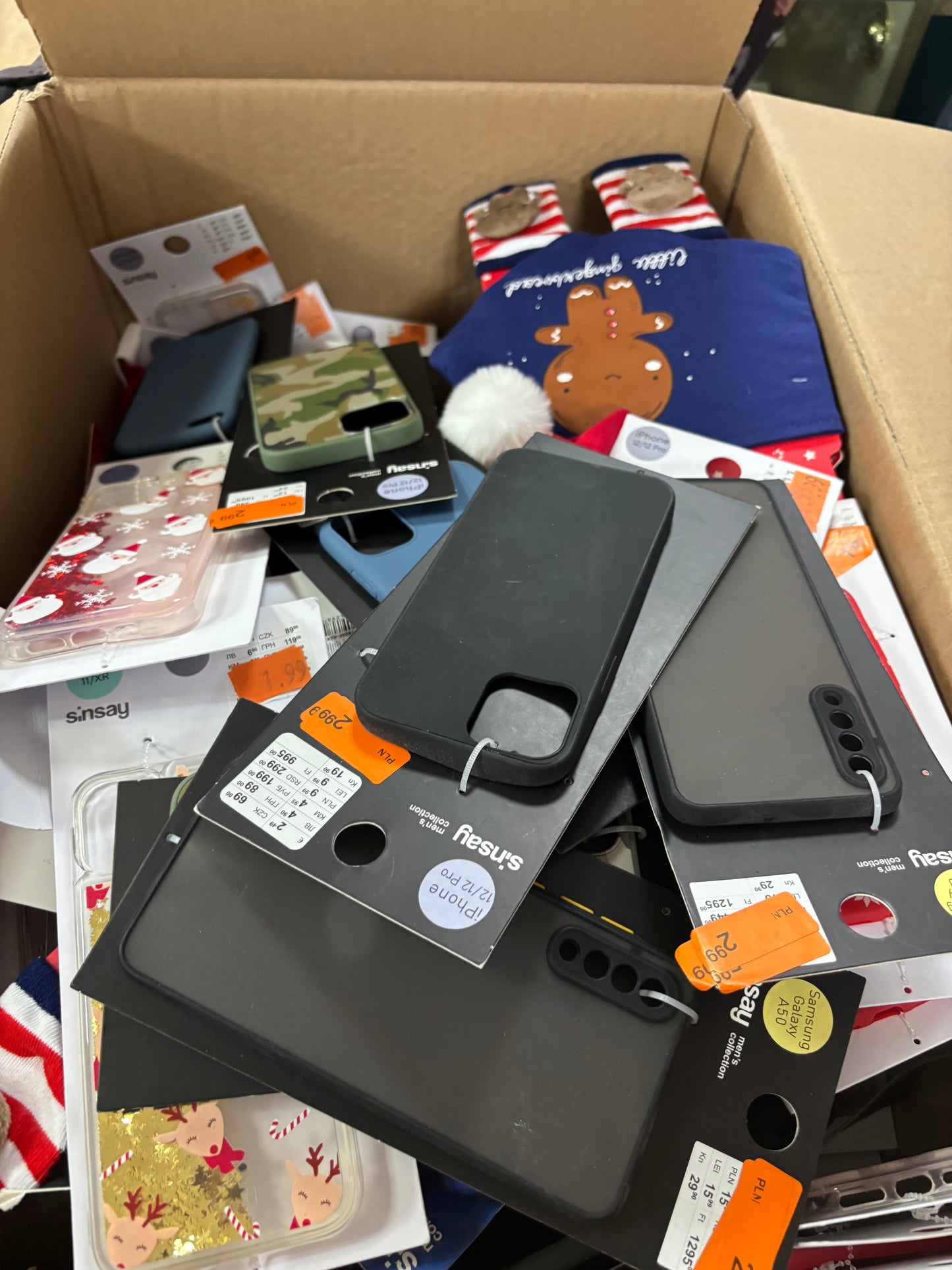 LOTE MIX BAZAR 85% FUNDAS entre 300 y 400 unidades por caja